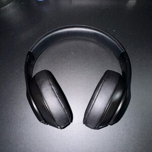 Beats Solo 3 Wireless and Noise Cancellation
